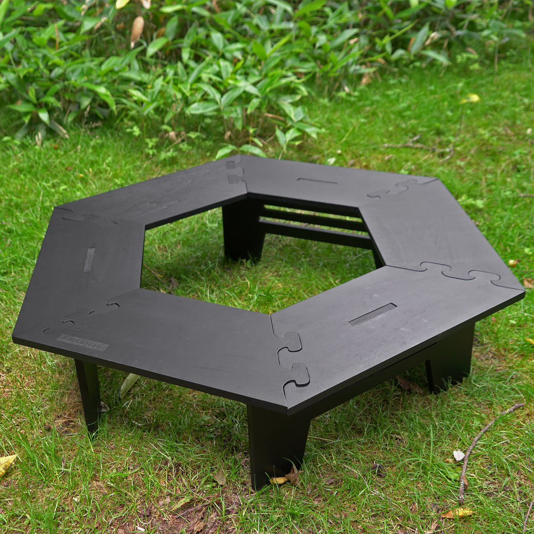 BLACK HEXATABLE(ブラックヘキサテーブル)の予約販売を開始!