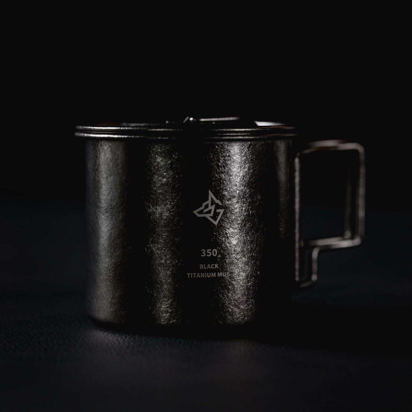 BLACK TITANIUM MUG