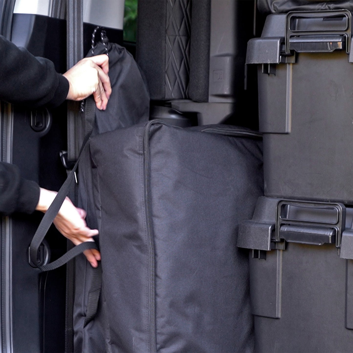 BLACK ARRAY TABLE (ブラックアレイテーブル)