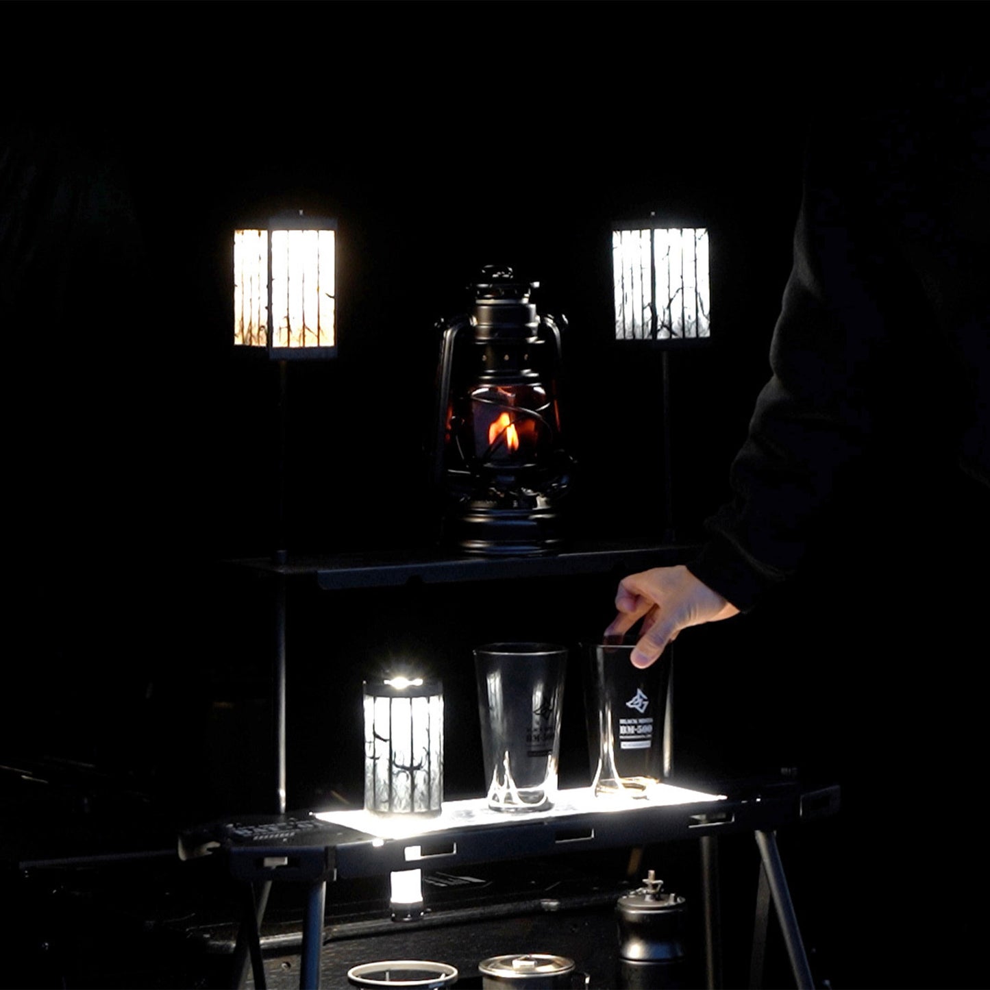 BLACK ARRAY TABLE (ブラックアレイテーブル)