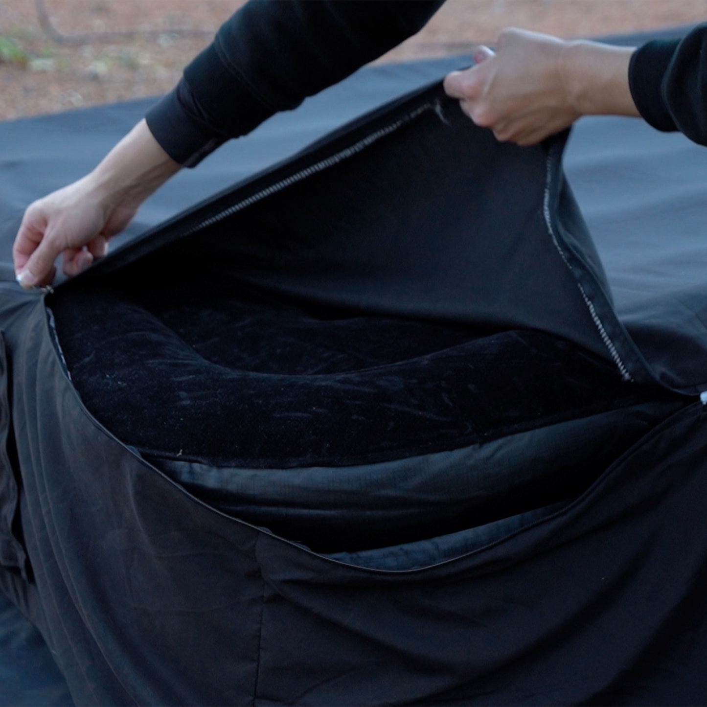 BLACK EMBRACE BED (ブラックエンブレイスベッド)