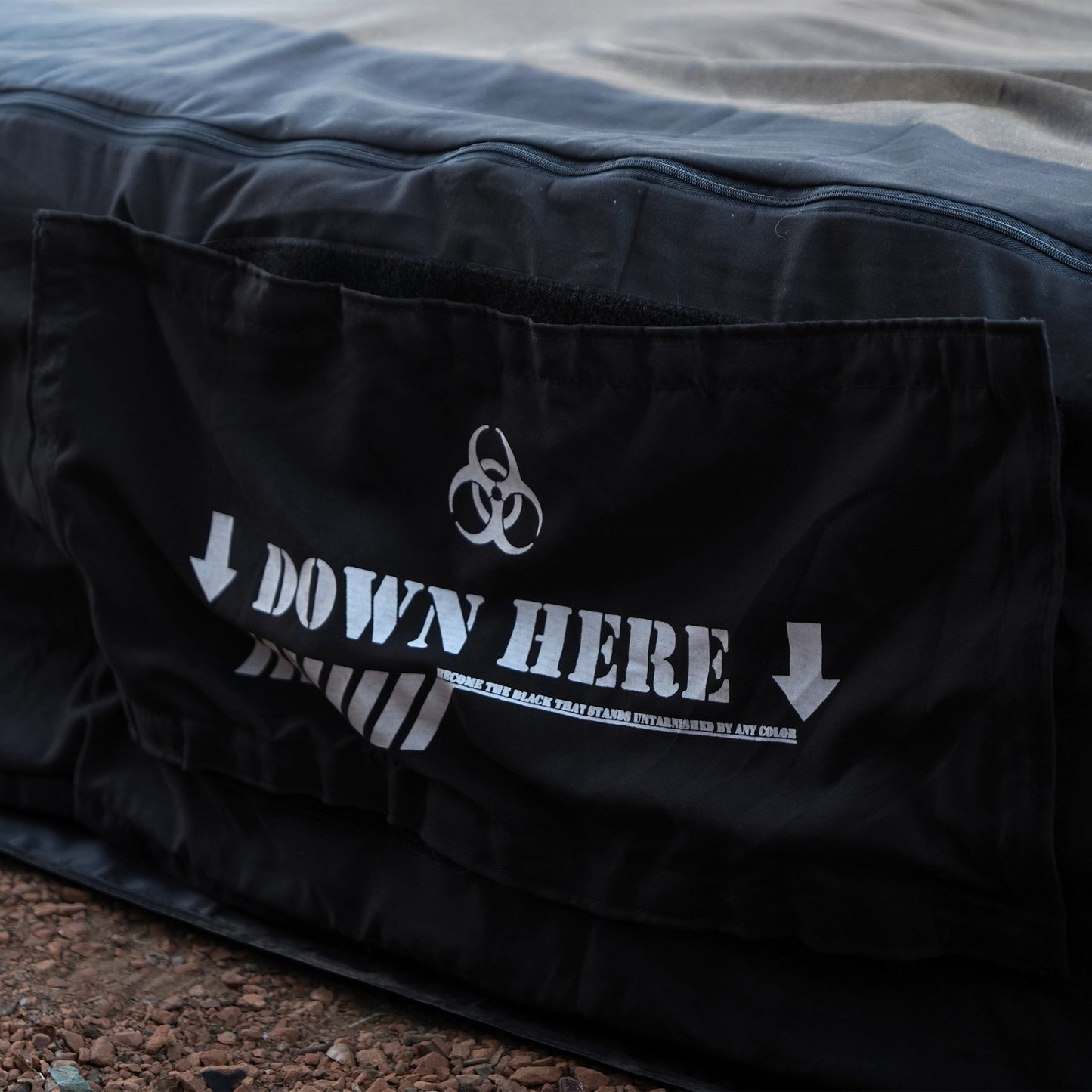 BLACK EMBRACE BED (ブラックエンブレイスベッド)