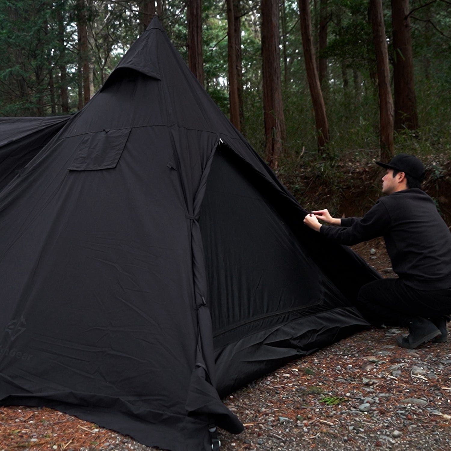tent black BLACK TIPI Black Tipi One Pole Tent TC Black Solo Skirt Attached Polycotton Inner Tent For 2 People Front Room Fashionable – BlackishGear