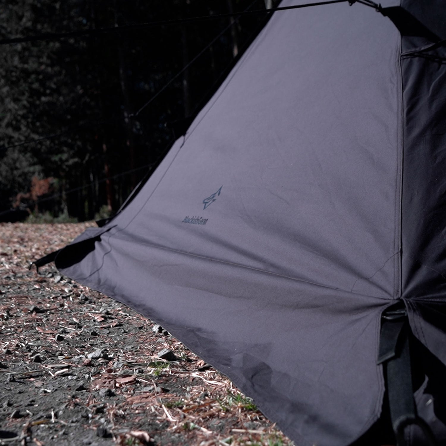 blackishgear's all-black camping equipment makes your campsite as